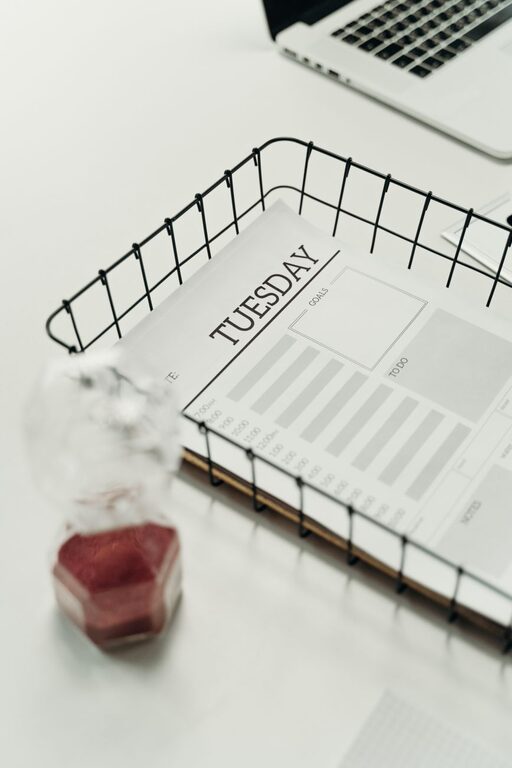Jak skutecznie zaplanować czas, by zwiększyć produktywność na co dzień